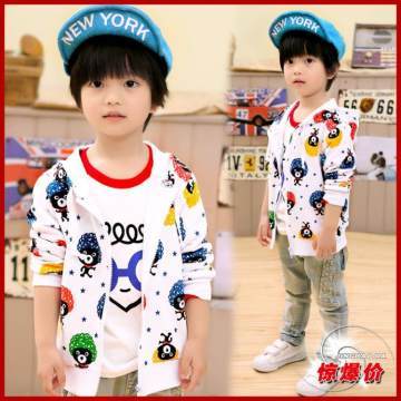 秋日爆款童装来袭 迷你兔外贸喜洋洋拉链外套，韩版设计引领地摊新风尚